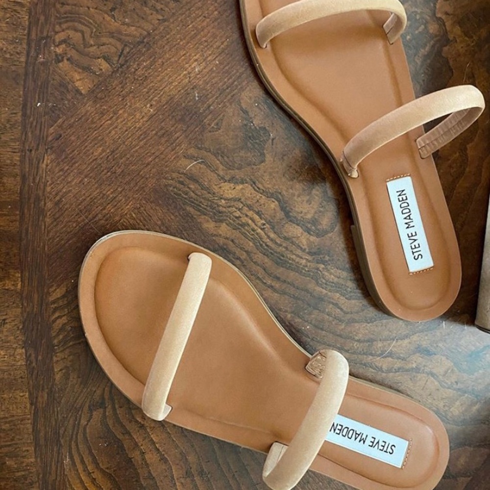 Steve Madden flat slide